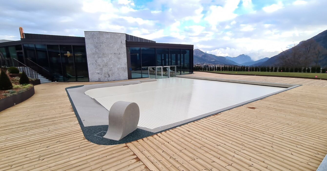rir Copertura automatica a tapparella Roll-Up su piscina