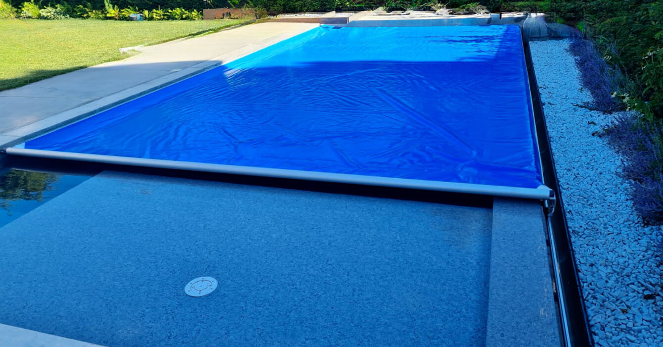 Copertura di sicurezza in PVC Four Seasons su piscina