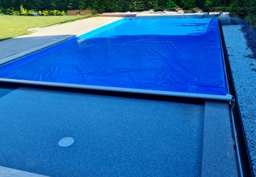 Copertura di sicurezza in PVC Four Seasons su piscina