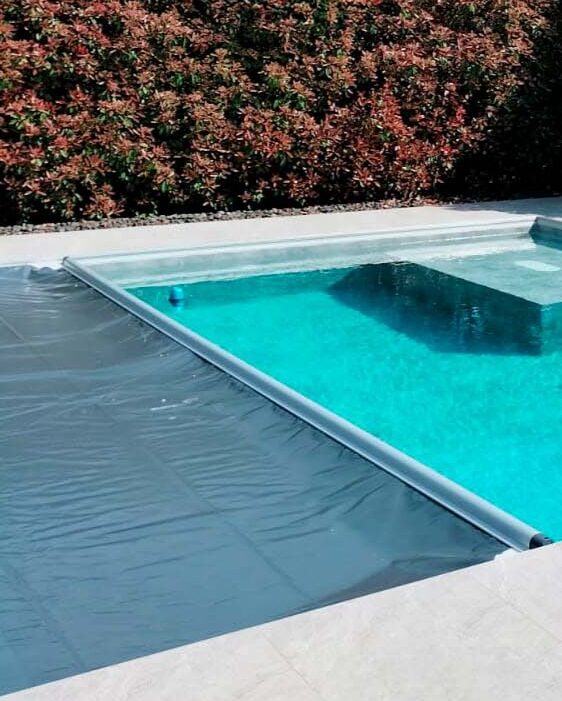 Copertura di sicurezza Four Seasons con telo in PVC Copertura di sicurezza in PVC Four Seasons su piscina