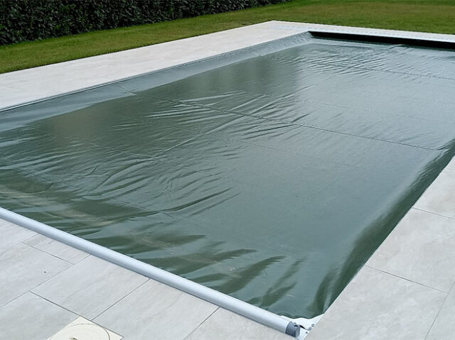 Copertura di sicurezza in PVC Four Seasons su piscina