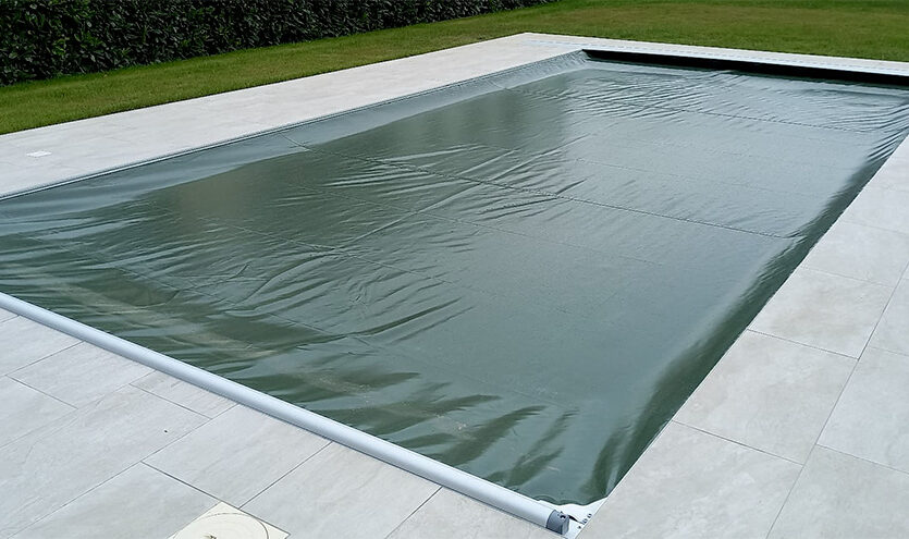 Copertura di sicurezza in PVC Four Seasons su piscina
